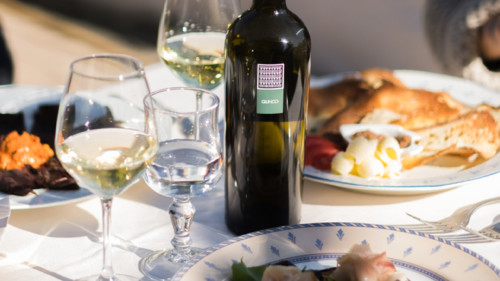 为什么撒丁岛的葡萄酒在餐桌上大放异彩